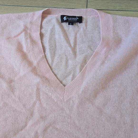 NWOT CASHMERE BOUTIQUE Oversized Cashmere Sweater Sz S - Picture 2 of 7